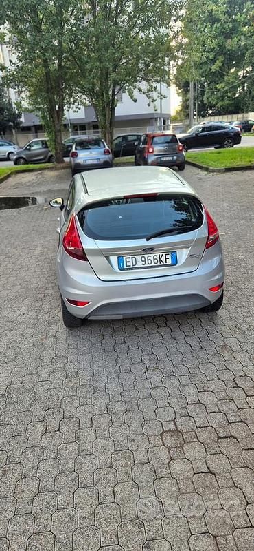 Usata Ford Fiesta 2009 Grigio Utilitaria