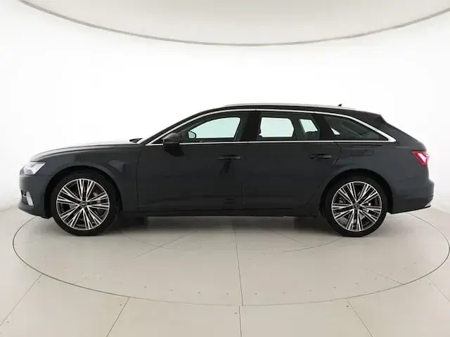 Usata Audi A6 Advanced 299 CV (219 kW) 2024 Grigio manhattan metallizzato Station wagon