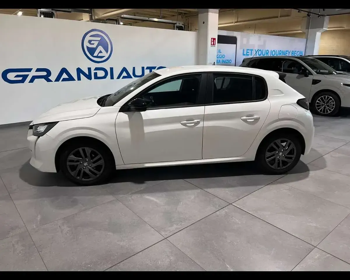 Usata Peugeot 208 Allure 75 CV (55 kW) 2022 Bianco Utilitaria