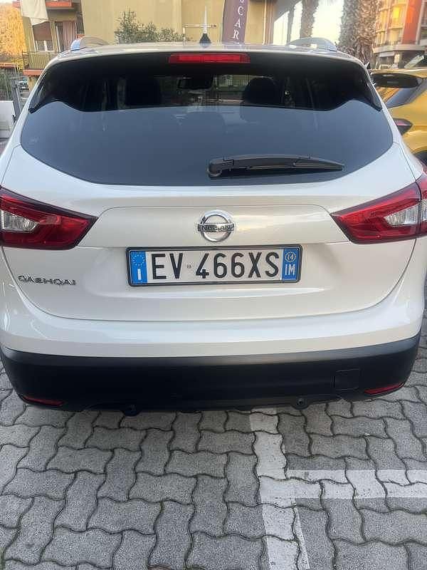 Usata Nissan Qashqai Visia 116 CV (85 kW) 2014 Bianco SUV