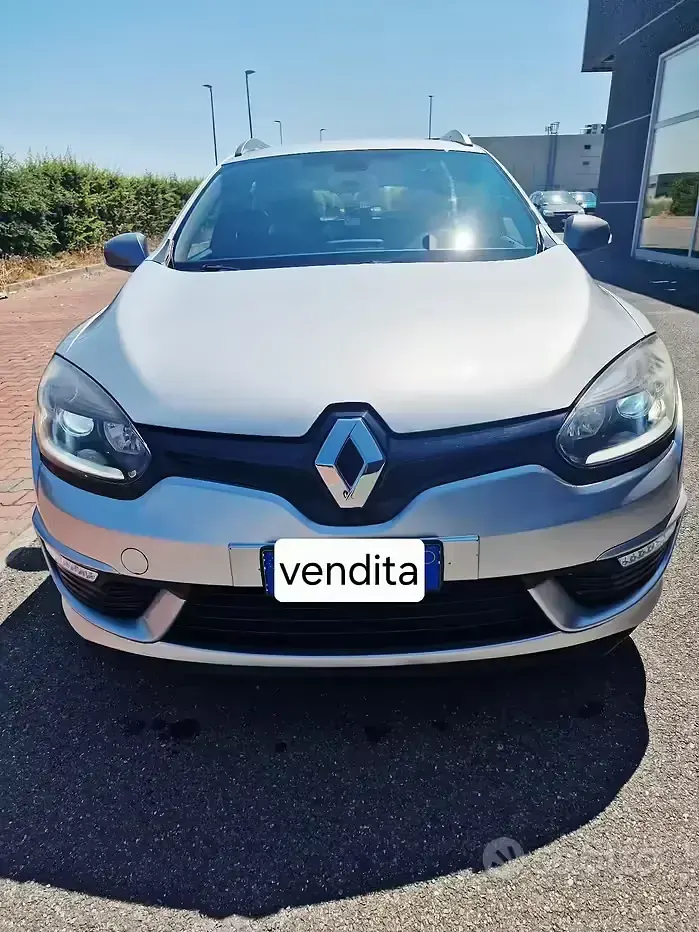 Usata Renault Mégane GrandTour 110 CV (80 kW) 2015 Grigio Station wagon