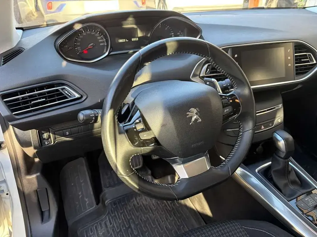 Usata Peugeot 308 SW Active 131 CV (96 kW) 2019 Station wagon