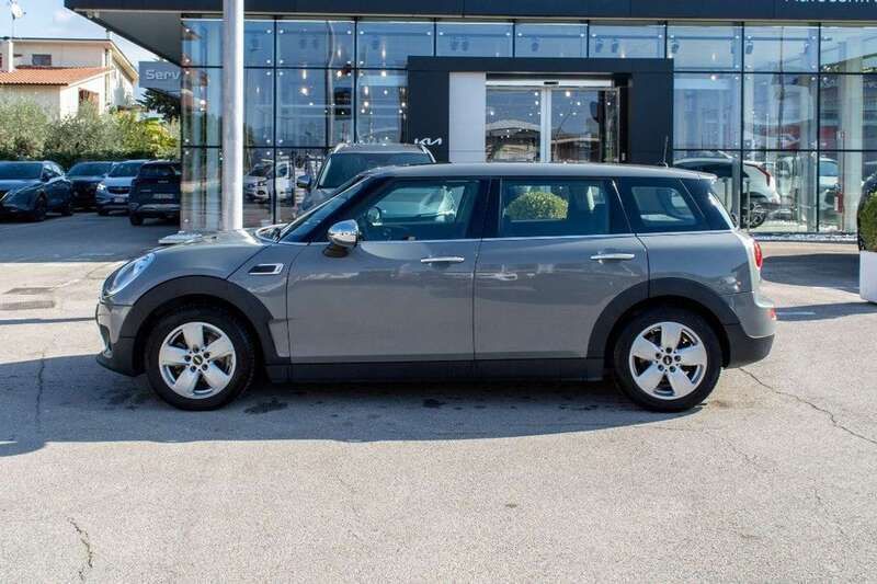 Usata Mini One Clubman Hype 102 CV (75 kW) 2017 Grigio scuro Station wagon