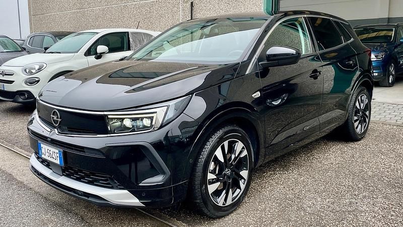 Usata Opel Grandland X Ultimate 131 CV (96 kW) 2022 Nero SUV