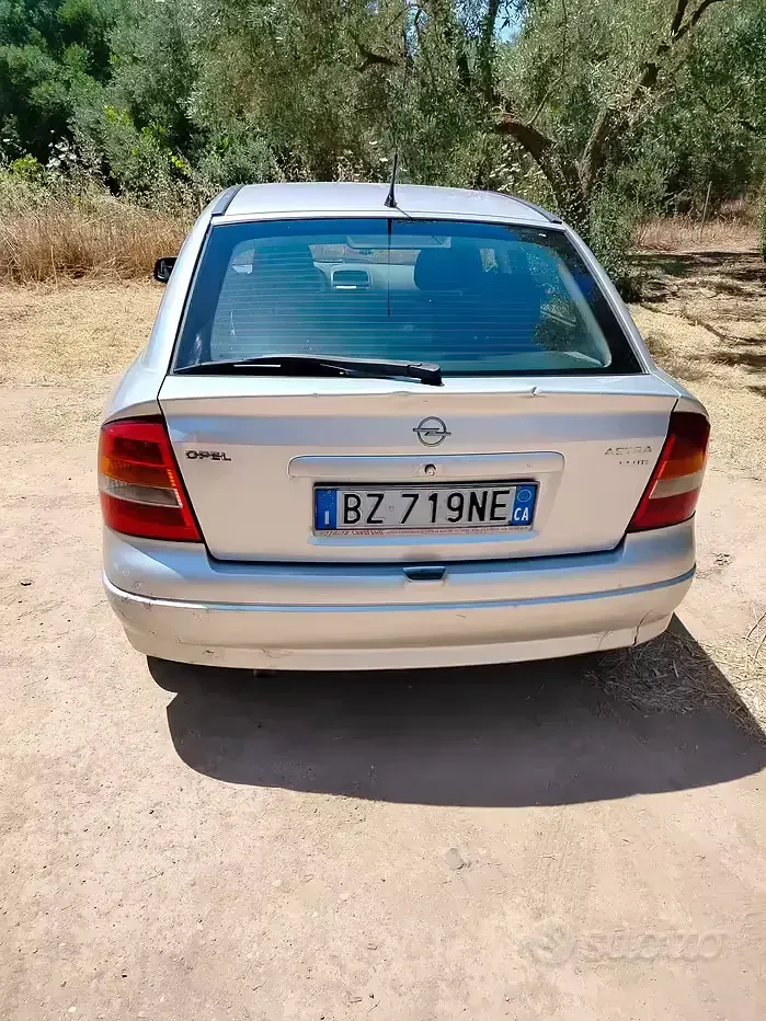 Usata Opel Astra 75 CV (55 kW) 2002 Grigio Berlina