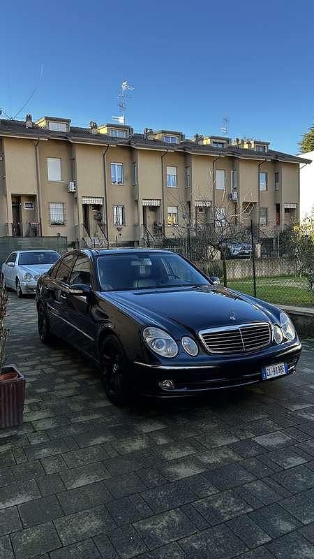 Usata Mercedes E220 150 CV (110 kW) 2004 Berlina