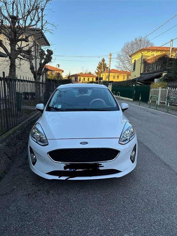 Usata 2019 Ford Fiesta Cool & Connect Tre volumi | 10.000 € (Super prezzo) - Immagine 1/4