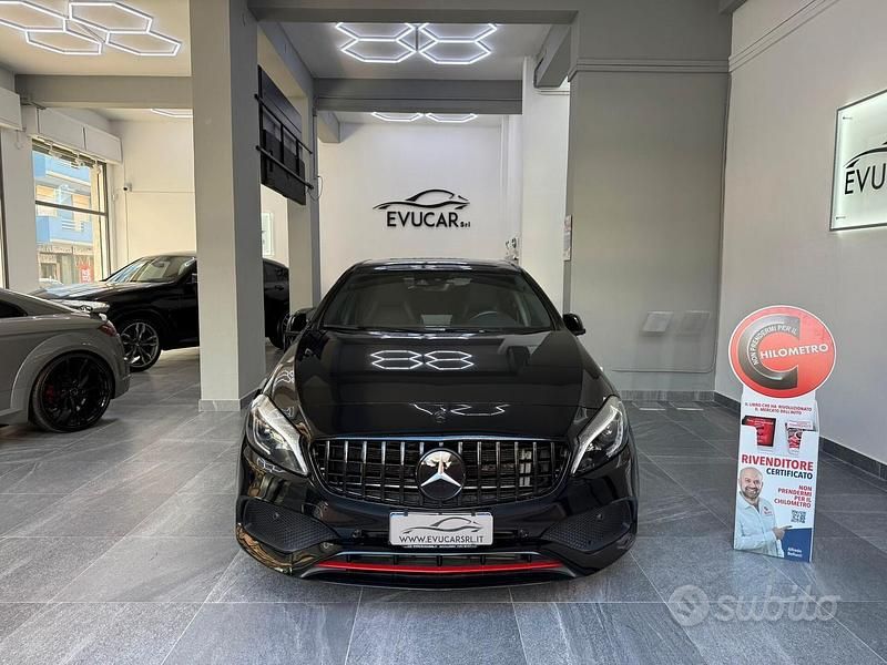 Nero Usata 2017 Mercedes A250 Premium Tre volumi | 22.900 € (Buon prezzo) - Immagine 1/4