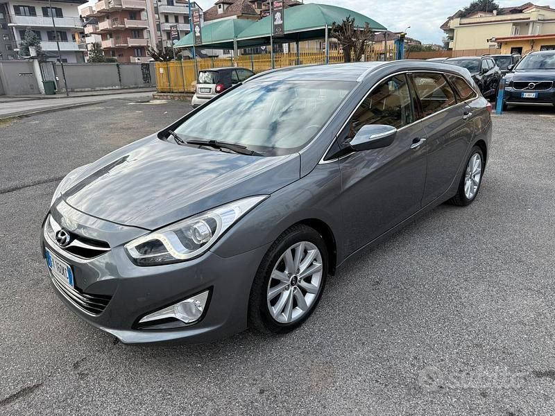 Usata Hyundai i40 136 CV (100 kW) 2015 Grigio Station wagon
