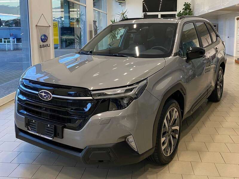 River rock pearl Usata 2024 Subaru Forester Premium SUV | 48.450 € - Immagine 1/4