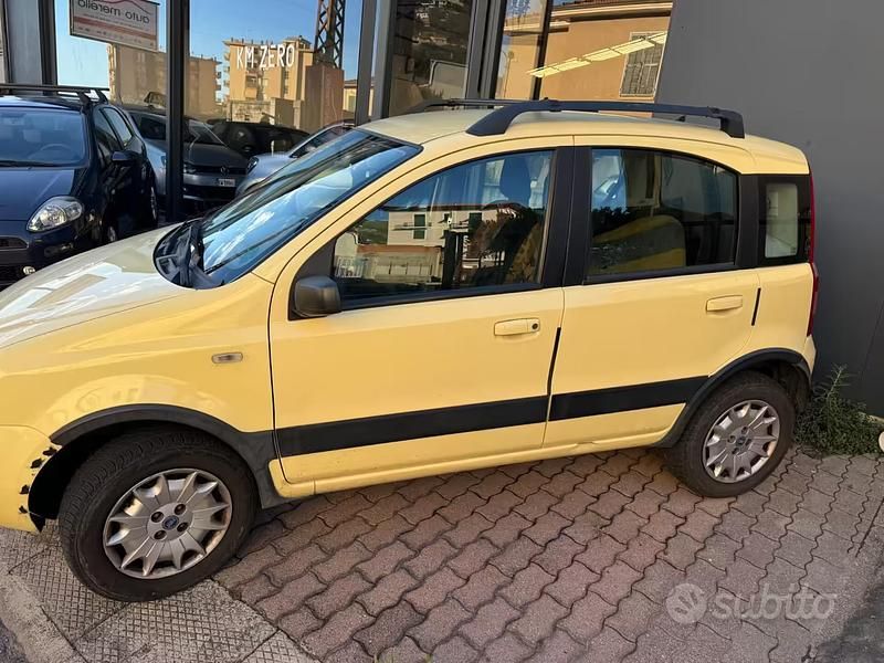 Usata Fiat Panda 4x4 59 CV (43 kW) 2006 Giallo Utilitaria