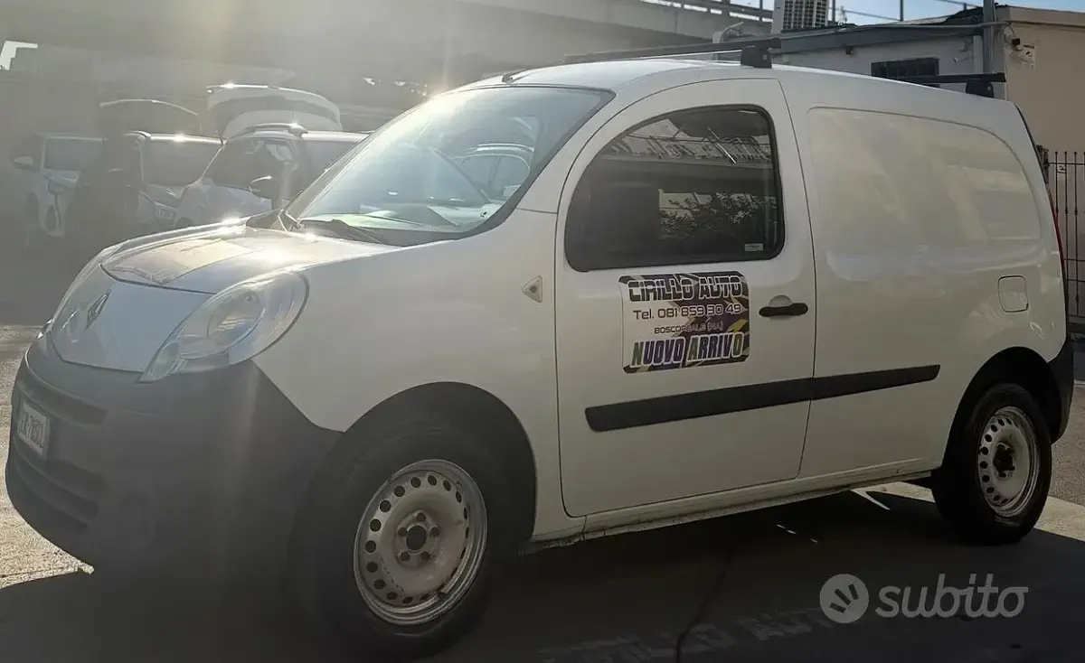 Usata Renault Kangoo 75 CV (55 kW) 2011 Bianco Monovolume