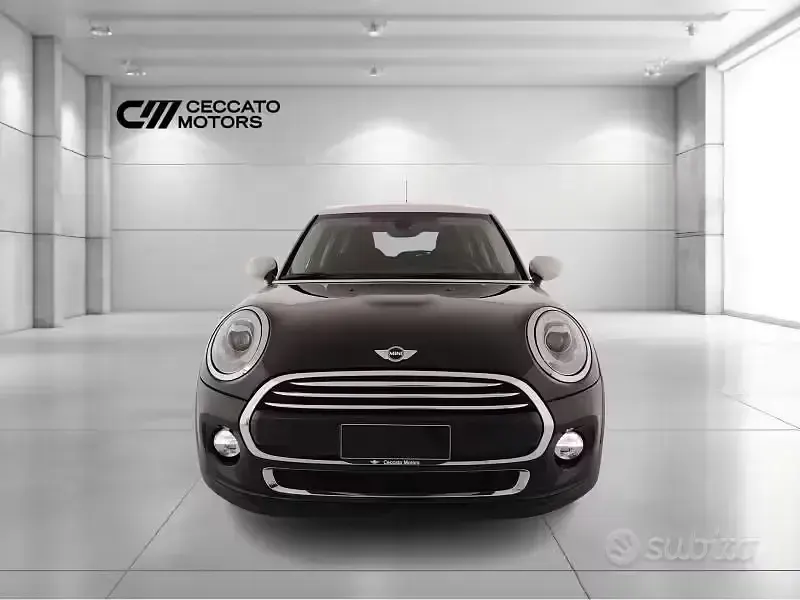 Usata Mini Cooper D Hype 116 CV (85 kW) 2016 Nero Utilitaria