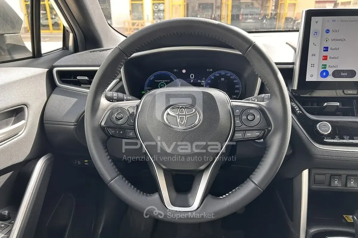 Usata Toyota Corolla Cross Trend 199 CV (146 kW) 2023 Gray SUV