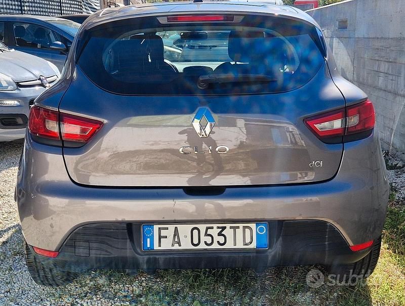Usata Renault Clio IV 90 CV (66 kW) 2015 Grigio Berlina