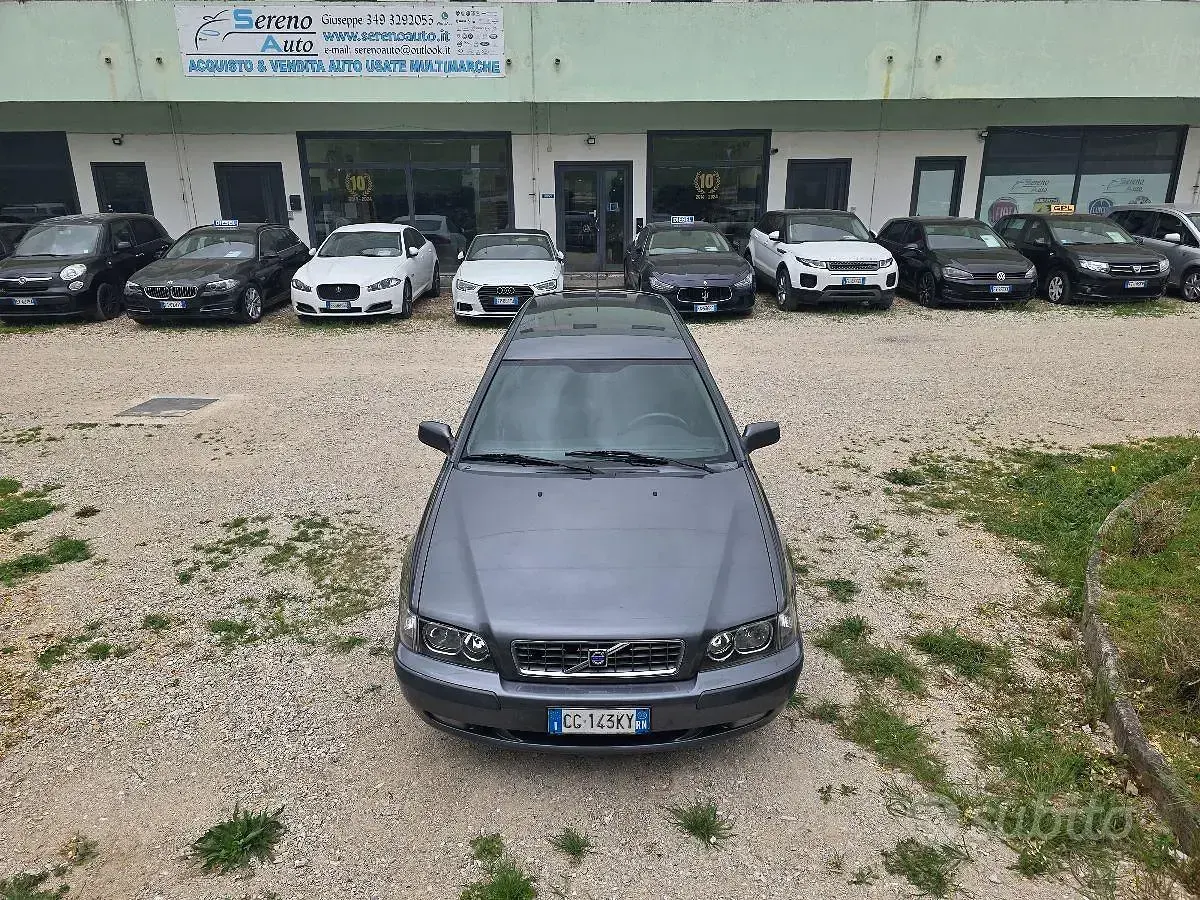 Usata Volvo V40 102 CV (75 kW) 2003 Bianco Station wagon