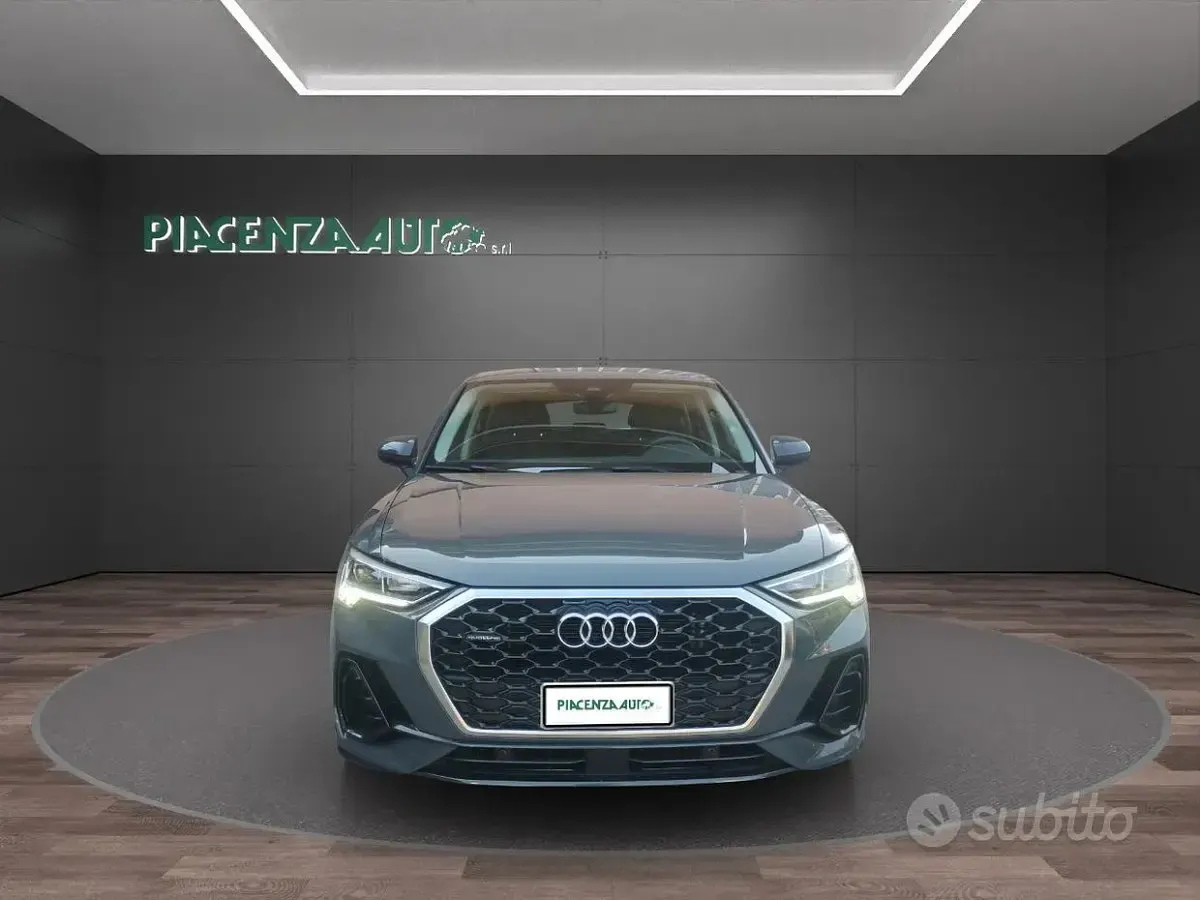 Usata Audi Q3 Sportback Business Plus 150 CV (110 kW) 2022 Grigio SUV
