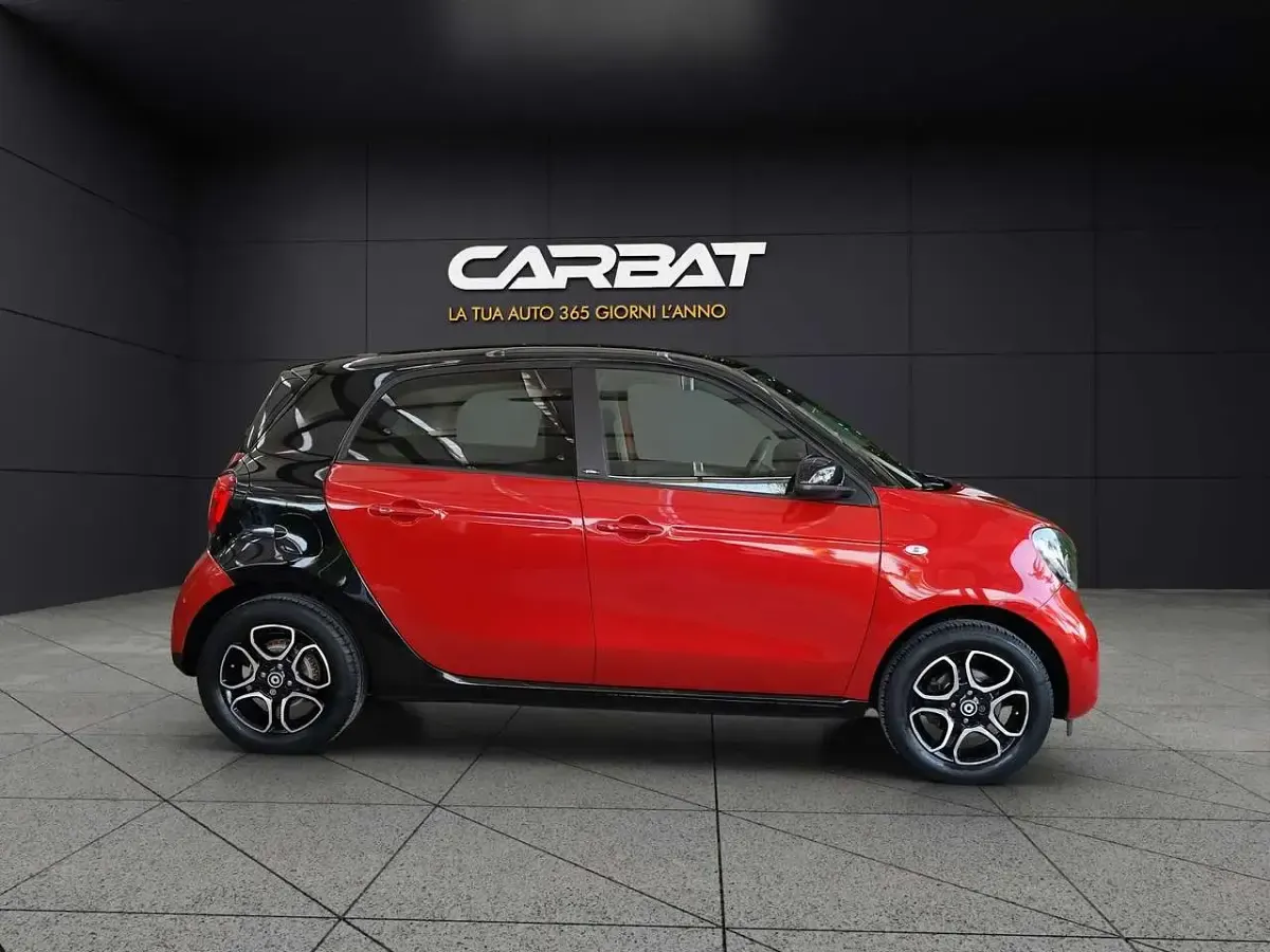 Usata Smart ForFour Prime 71 CV (52 kW) 2016 Rosso /nero Utilitaria