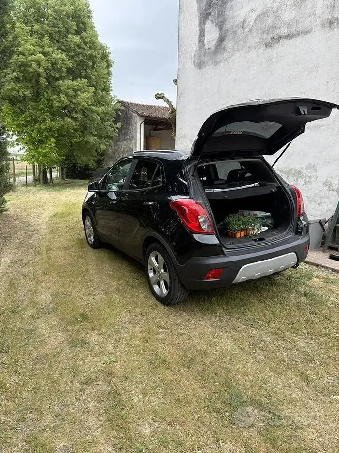 Usata Opel Mokka 131 CV (96 kW) 2013 Nero SUV