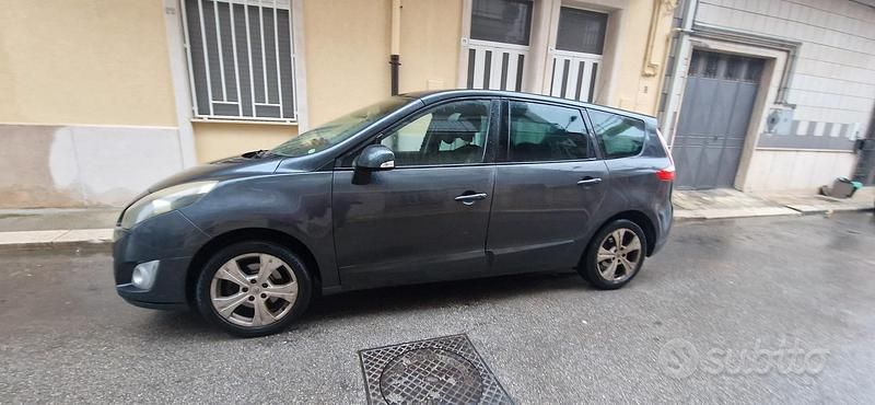 Usata Renault Scénic III 130 CV (95 kW) 2009 Nero Monovolume