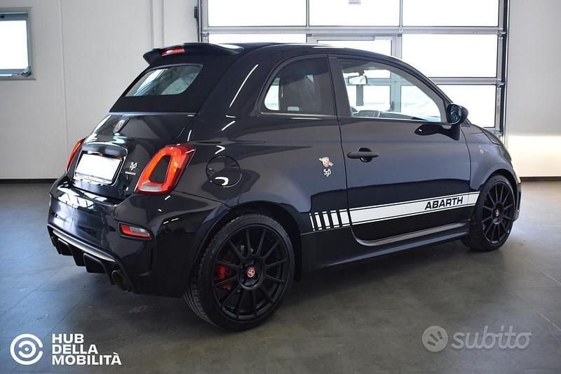 Usata Abarth 595C Esseesse 180 CV (132 kW) 2022 Nero Cabrio