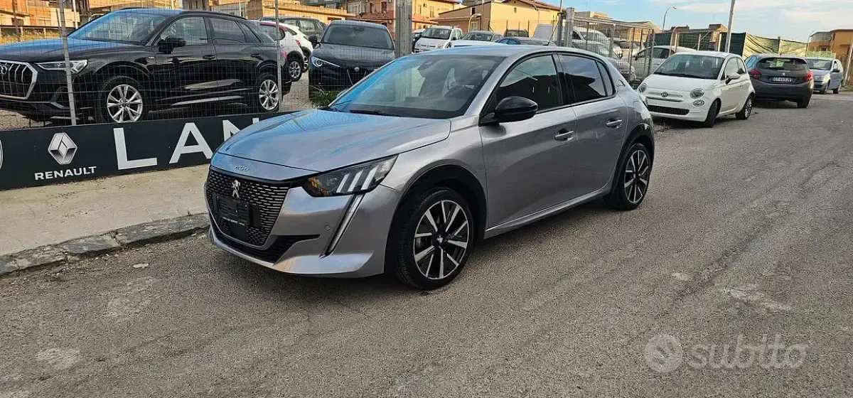 Usata Peugeot 208 GT 131 CV (96 kW) 2020 Grigio Utilitaria