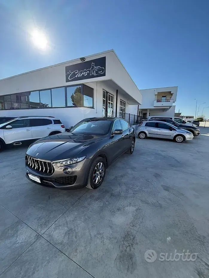 Usata Maserati Levante 275 CV (202 kW) 2019 Grigio SUV