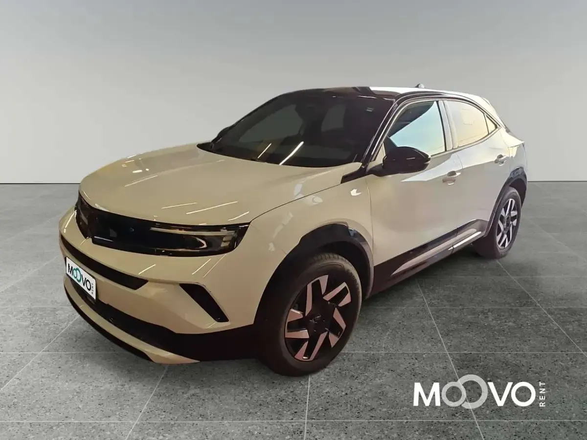 Usata Opel Mokka S 131 CV (96 kW) 2025 Arktis white SUV