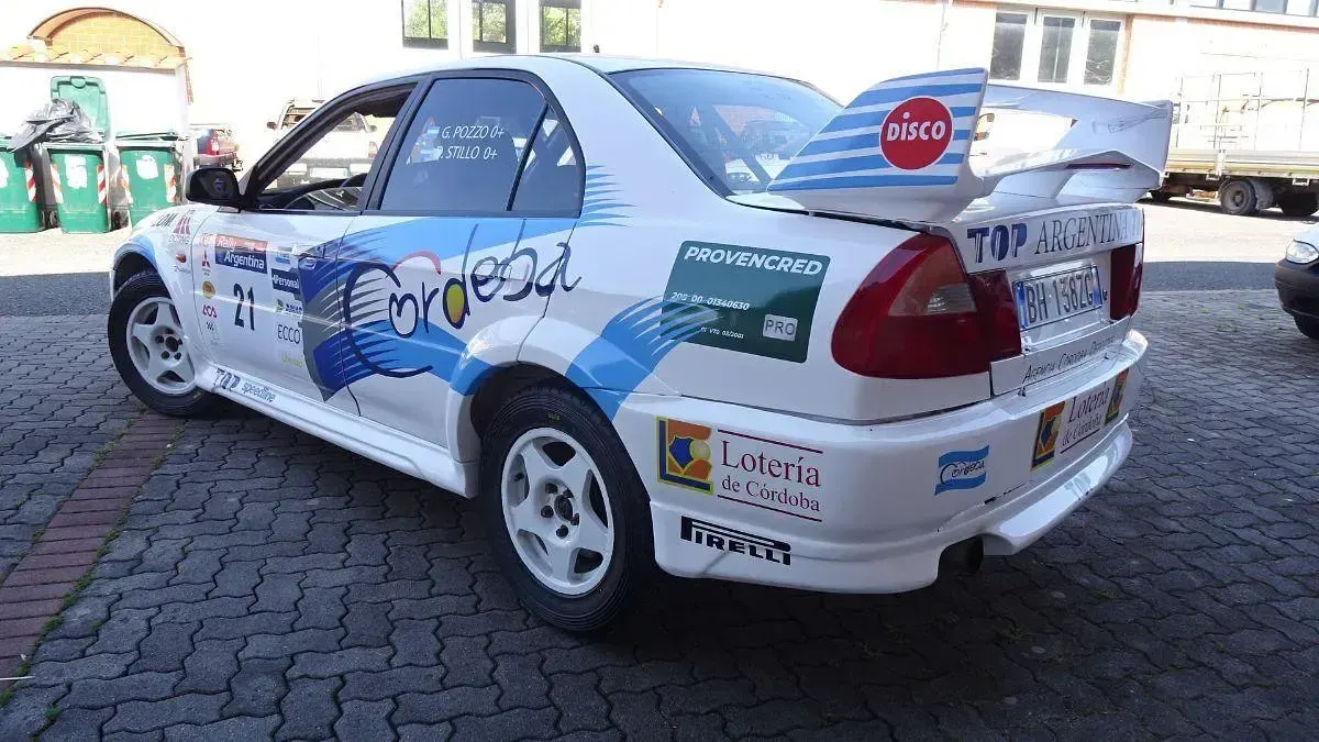 Usata EVO Evo 6 300 CV (220 kW) 2000 Bianco