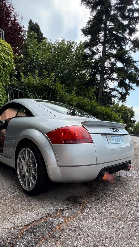 Usato 2000 Audi TT 1.8 Benzin 225 CV (11.000 €)