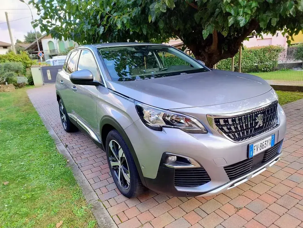 Usata Peugeot 3008 Allure 131 CV (96 kW) 2019 Grigio SUV