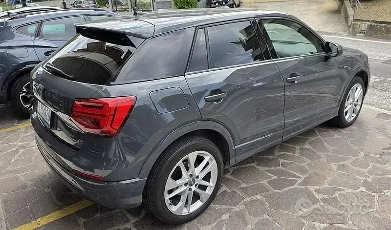 Usata Audi Q2 S-Line 190 CV (139 kW) 2017 Grigio SUV