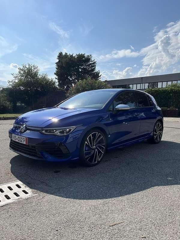 Blu/azzurro Usata 2024 VW Golf VIII R | 45.000 € (Molto cara) - Immagine 1/4