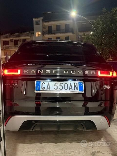Usata Land Rover Range Rover Velar R-Dynamic 240 CV (176 kW) 2020 Nero SUV
