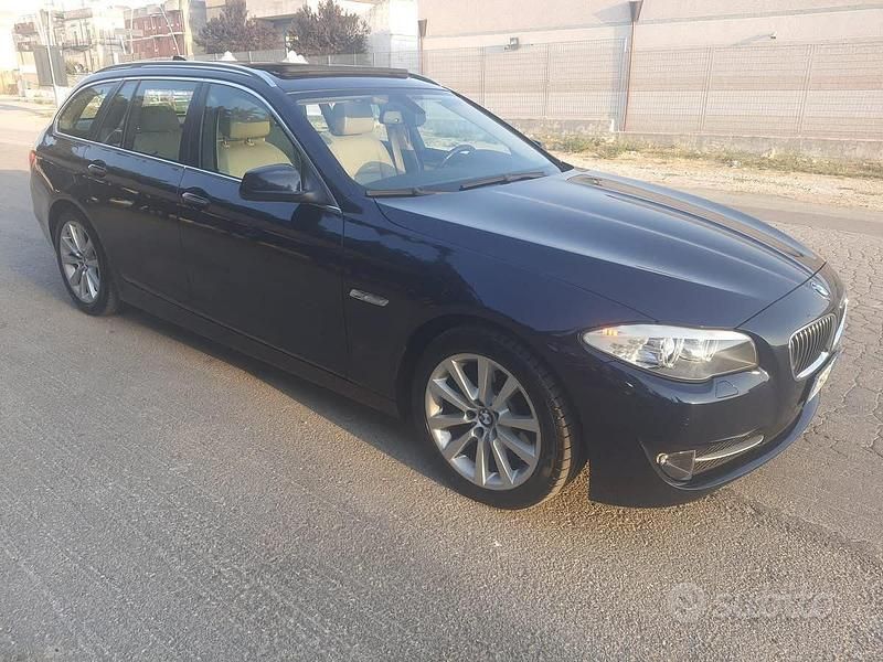Blu Usata 2012 BMW 520 Station wagon | 12.000 € (Cara) - Immagine 1/4