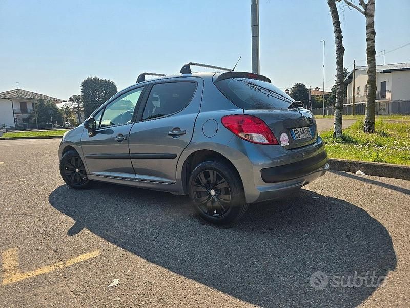 Usata Peugeot 207 Sport 88 CV (64 kW) 2010 Grigio Utilitaria