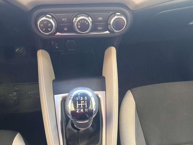 Usata Nissan Micra N-Connecta 90 CV (66 kW) 2018 Grigio Utilitaria