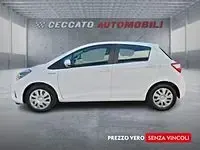 Usata Toyota Yaris Hybrid Cool 101 CV (74 kW) 2019 Bianco Utilitaria
