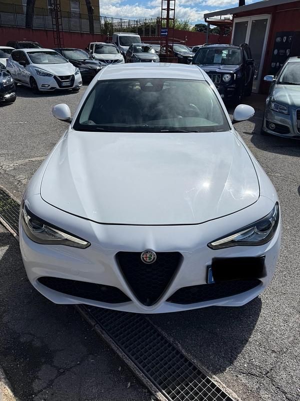 Usata Alfa Romeo Giulia Veloce 150 CV (110 kW) 2016 Bianco Berlina