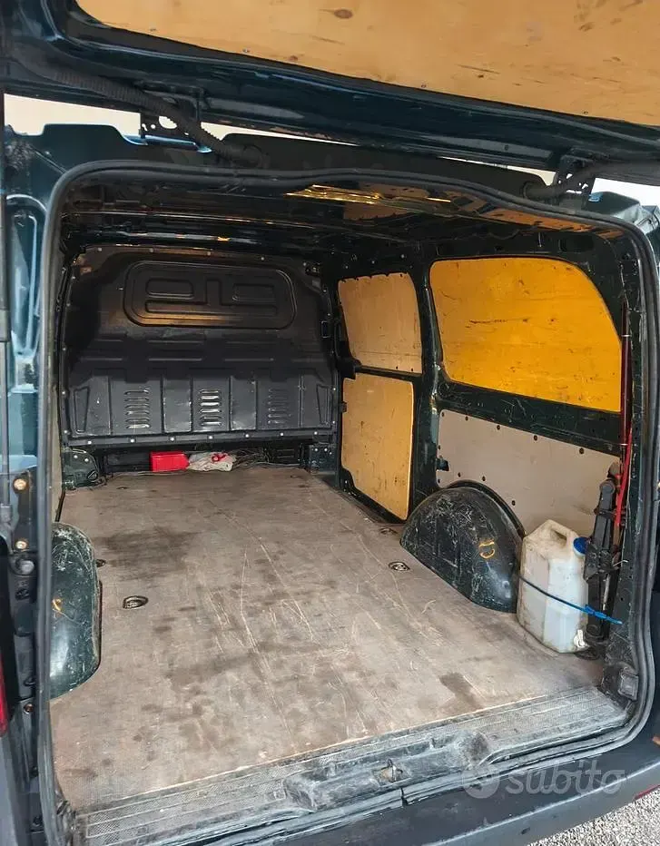 Usata Mercedes Vito 95 CV (69 kW) 2016 Furgone