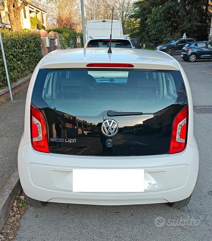 Usata VW up! Highline 68 CV (50 kW) 2013 Bianco Utilitaria