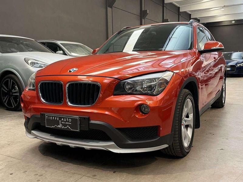 Orange metallizzato Usata 2015 BMW X1 Efficient Dynamics SUV | 9800 € (Buon prezzo) - Immagine 1/4