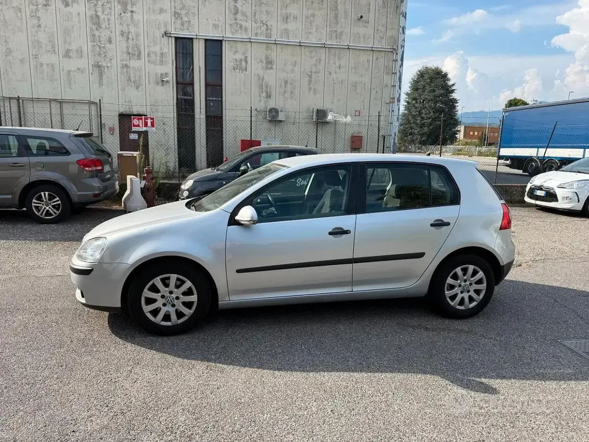 Usata VW Golf VI Comfortline 122 CV (89 kW) 2008 Grigio Utilitaria