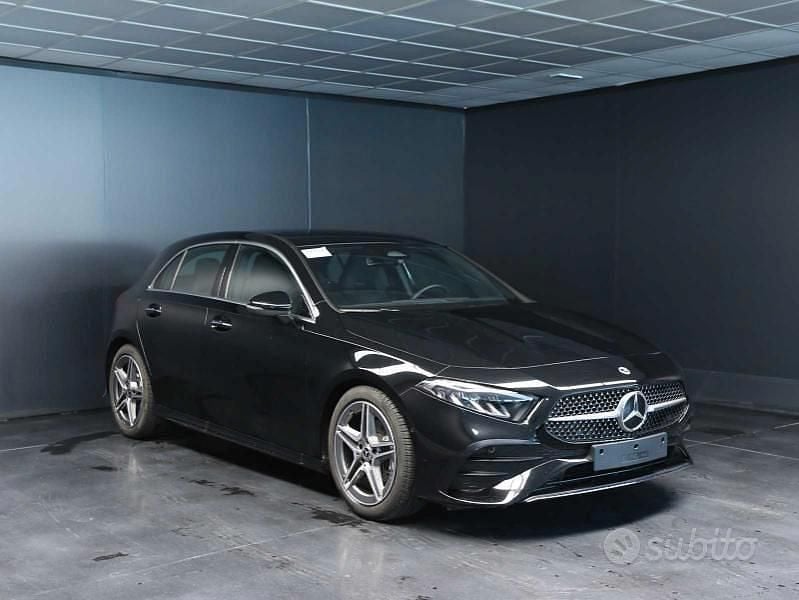 Usata Mercedes A180 AMG Line Premium 136 CV (100 kW) 2025 Nero Berlina