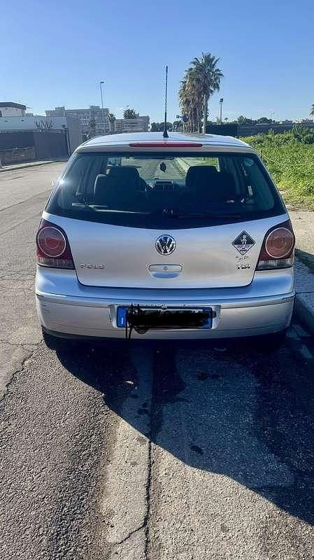 Usata VW Polo Trendline 69 CV (50 kW) 2006 Grigio Utilitaria