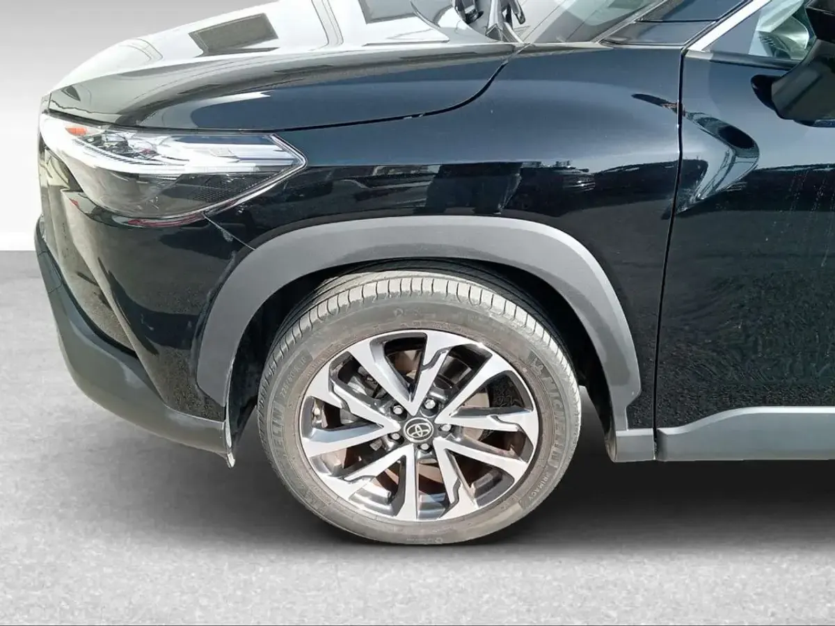 Usata Toyota Corolla Lounge 152 CV (111 kW) 2023 Nero SUV