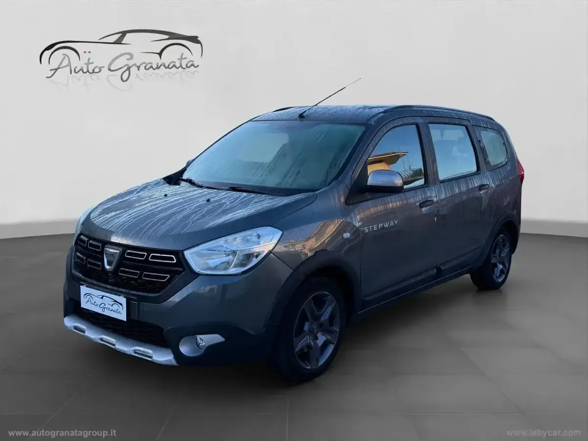 Usata Dacia Lodgy Stepway 110 CV (80 kW) 2017 Gray Monovolume
