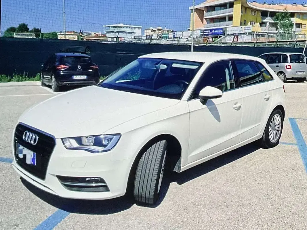 Usata Audi A3 Ambiente 105 CV (77 kW) 2014 Berlina
