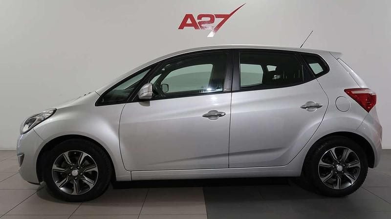 Usata Hyundai ix20 Xpossible 90 CV (66 kW) 2016 Argento Utilitaria