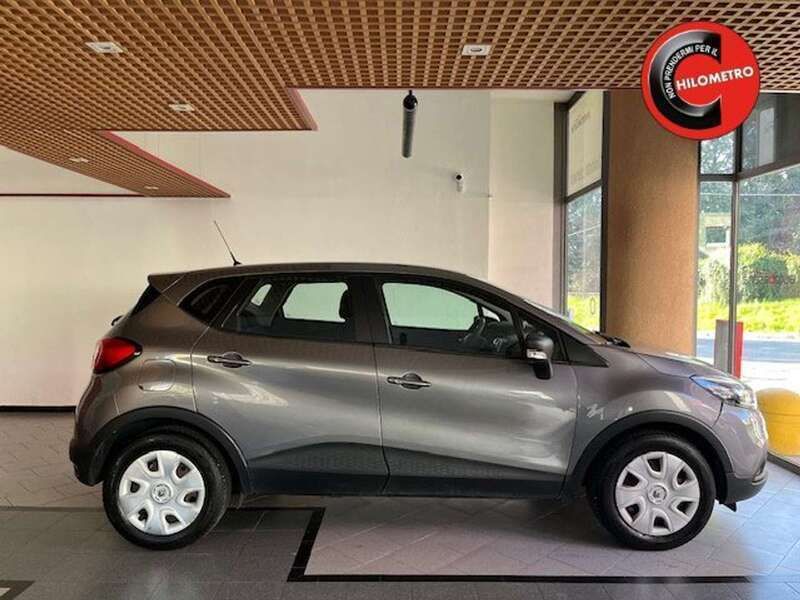 Grigio Usata 2014 Renault Captur SUV | 5997 € (Ottimo prezzo) - Immagine 1/4